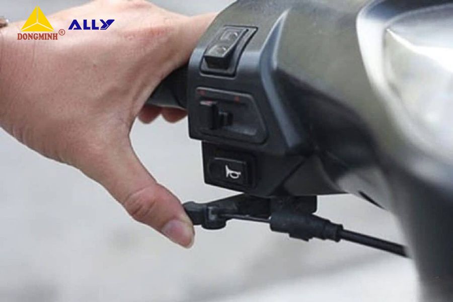 5 Lỗi Thường Gặp Khi Đi Xe Máy Số