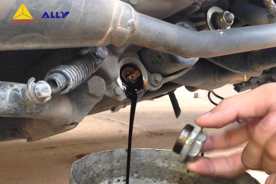 Cách Thay Nhớt Xe Máy Đúng Cách Giúp Động Cơ Vận Hành Bền Bỉ