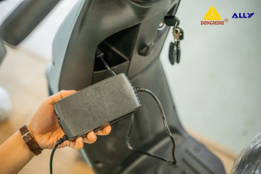 Có Nên Sạc Xe Điện Qua Đêm? Những Điều Bạn Cần Lưu Ý