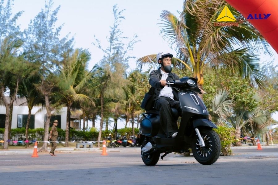 Kỹ Thuật Phanh Xe Máy Đúng Cách Khi Tham Gia Giao Thông