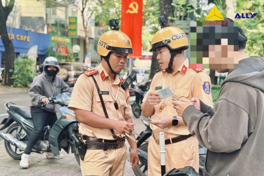 [Giải đáp] Xe Máy Điện Có Cần Đăng Ký Biển Số Không?