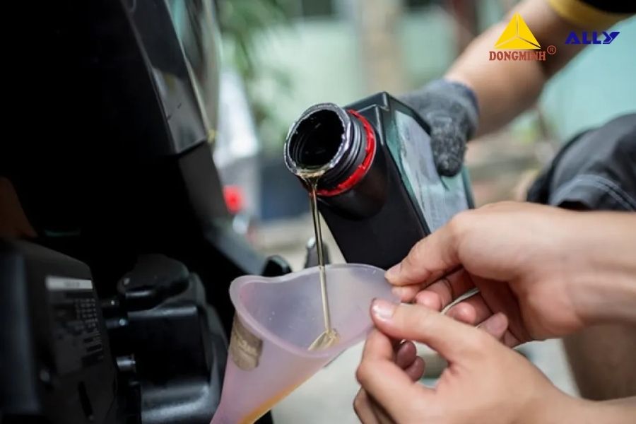 Khắc Phục Tình Trạng Hao Xăng Ở Xe Máy 50cc