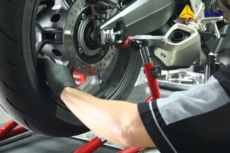Những Bộ Phận Cần Lưu Ý Khi Bảo Trì Xe Máy 50cc