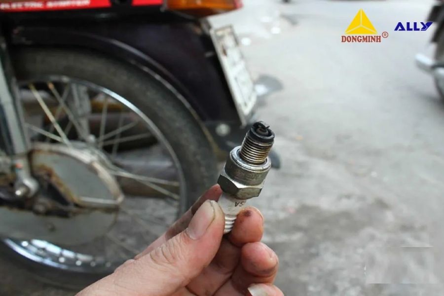 Xe Số 50cc Khó Nổ Máy: Nguyên Nhân và Cách Khắc Phục